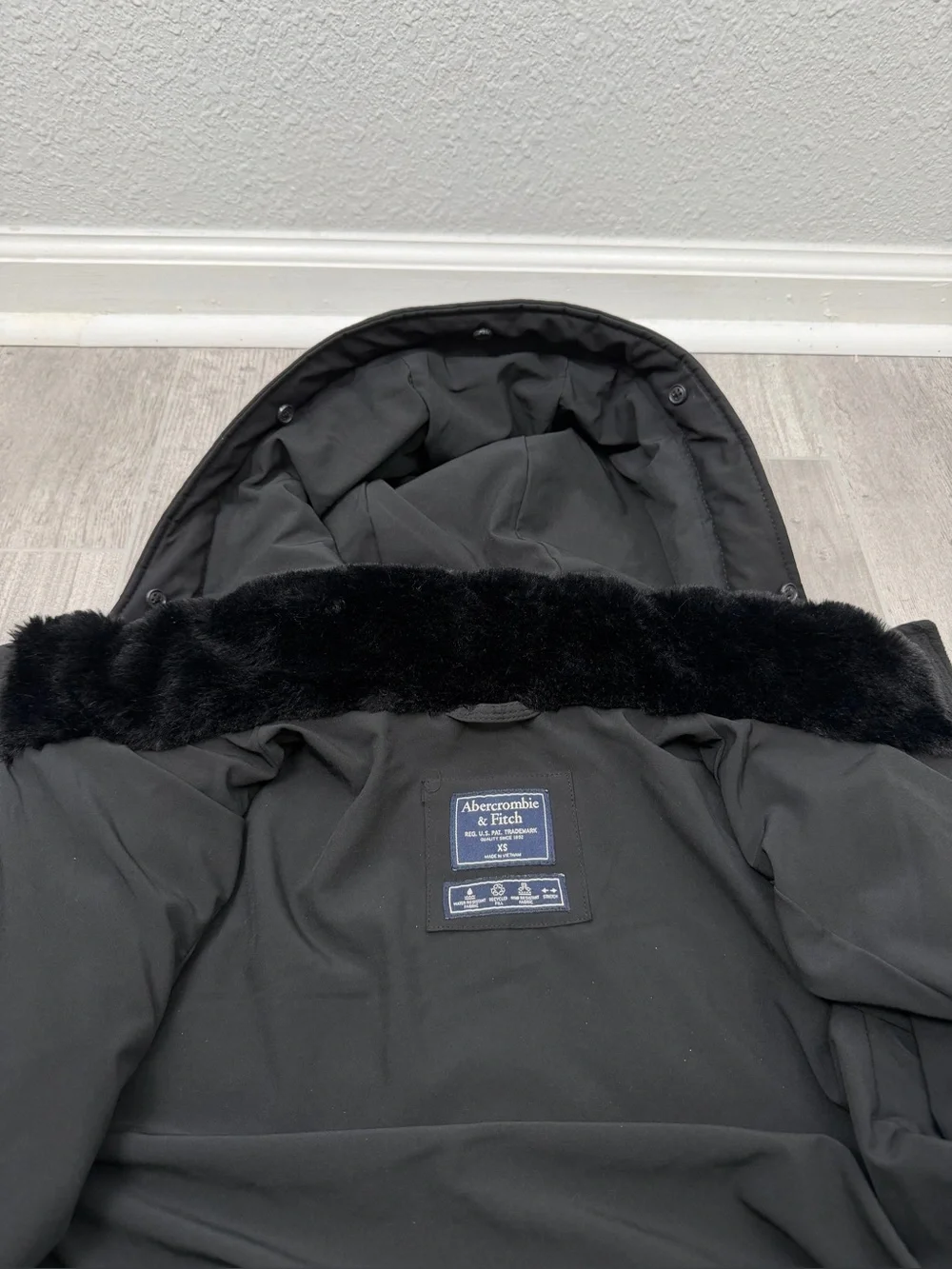 Abercrombie & Fitch women's puffer parka long hooded puffer jacket size XS